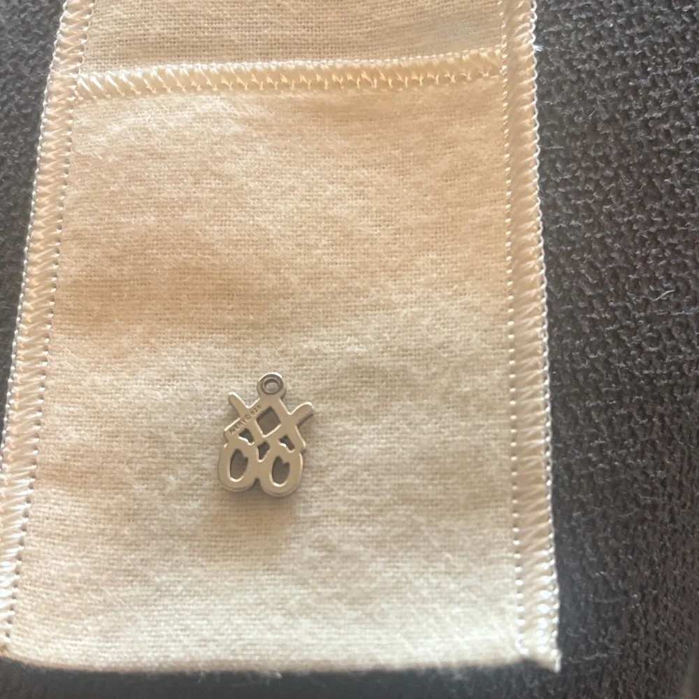 Jewelry James Avery retired XOXO sterling silver charm xoxo with box and bag - Picture 4 of 8